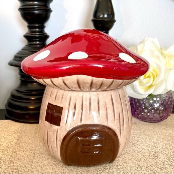 NWT Vintage Inspired Mushroom 🍄 Ceramic Canister Jar - Picture 2 of 8